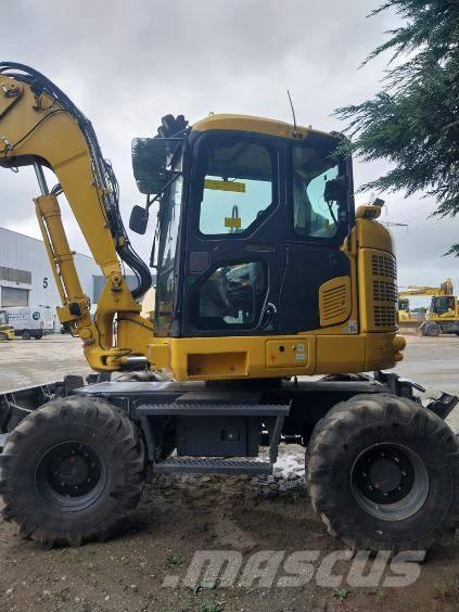 Komatsu PW138MR-11 Gumikerekes kotrók