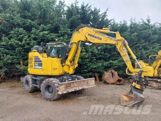 Komatsu PW138MR-11 Gumikerekes kotrók