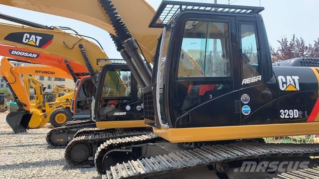 CAT 329 D L Lánctalpas kotrók