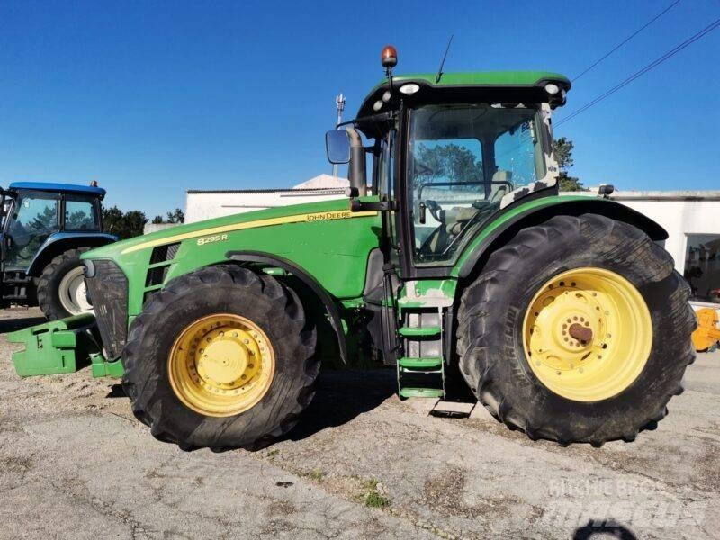 John Deere 8295 R Traktorok