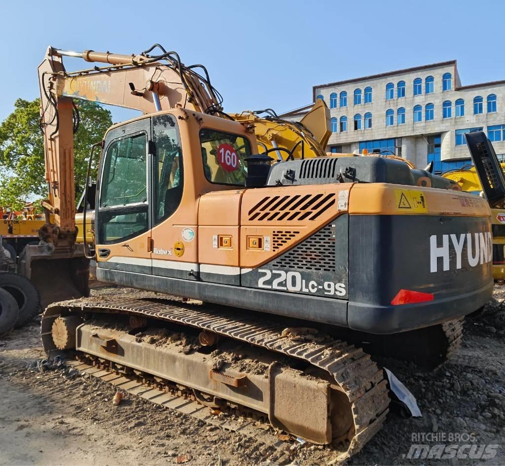 Hyundai R220LC-9S Lánctalpas kotrók