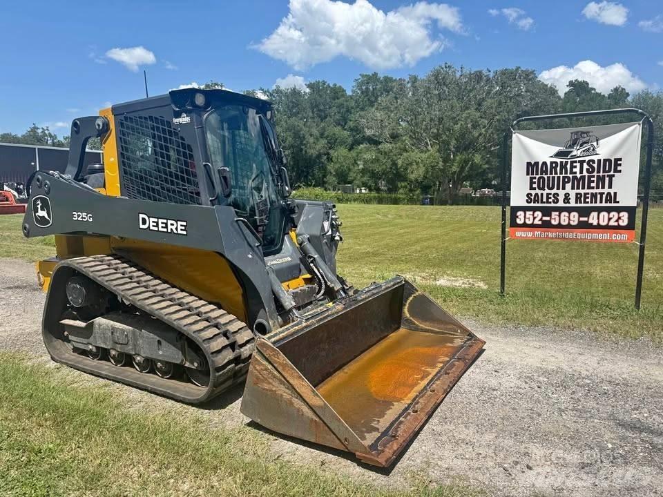 John Deere 325 Kompaktrakodók