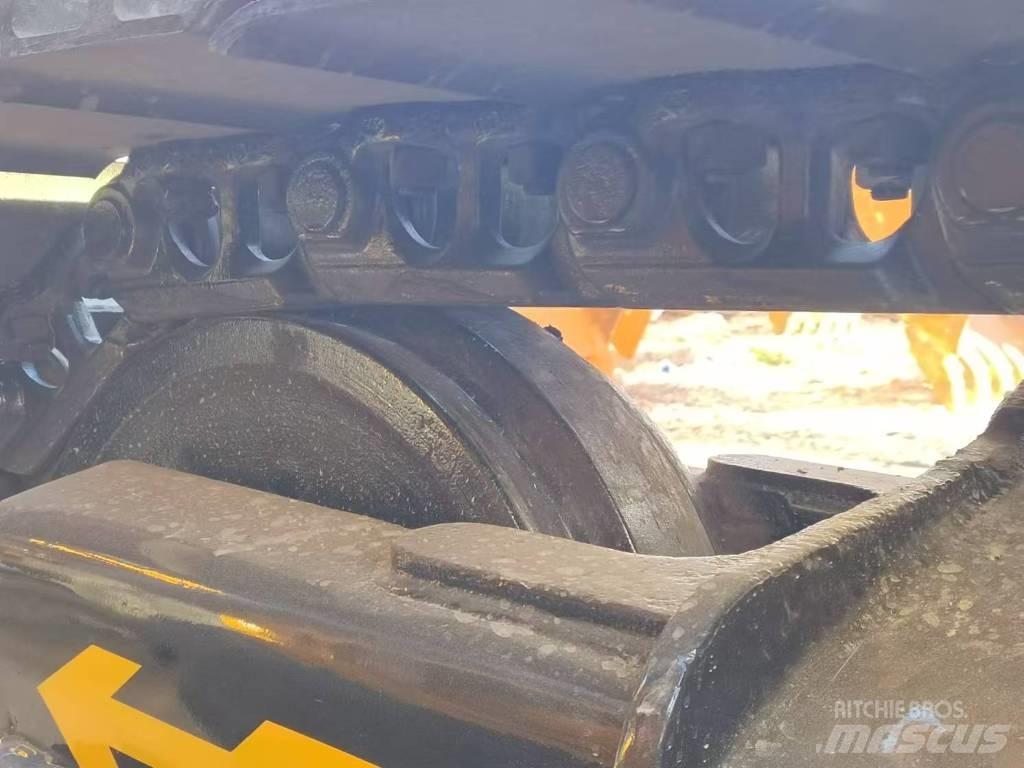 CAT 320 D Lánctalpas kotrók