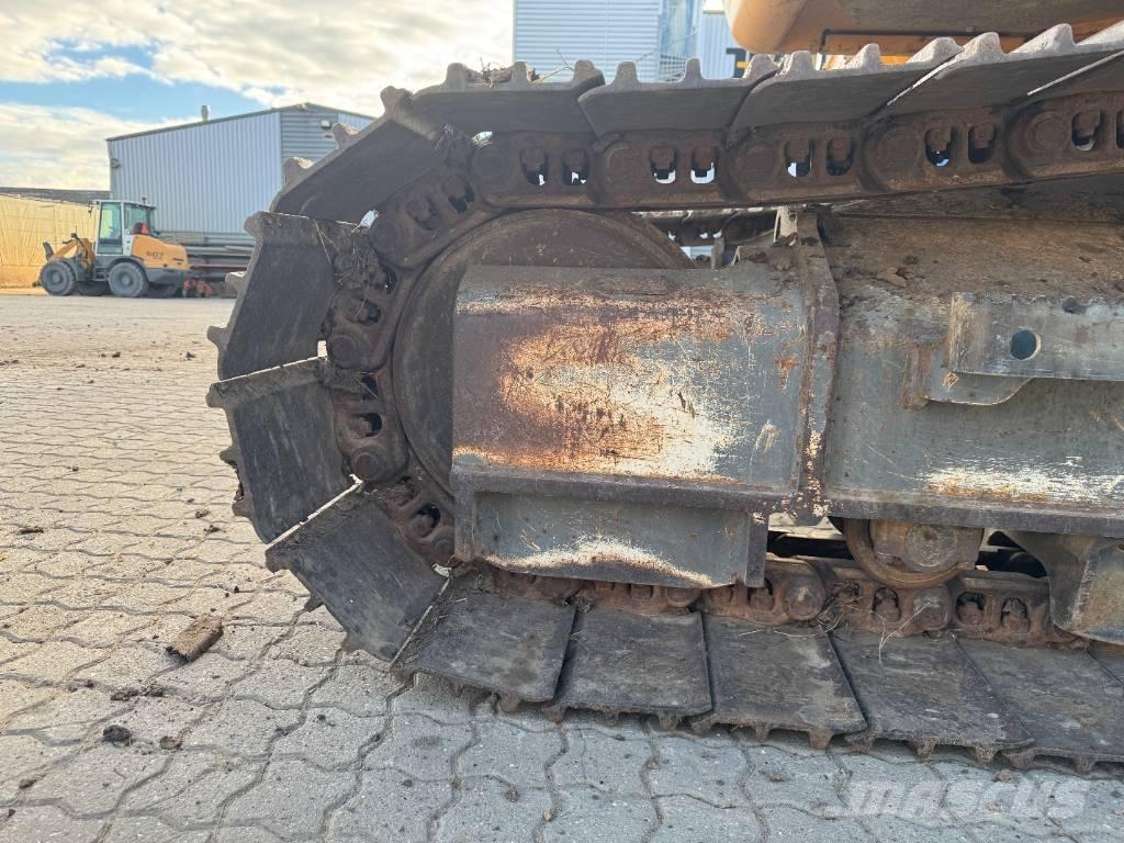 Liebherr R 922 Lánctalpas kotrók