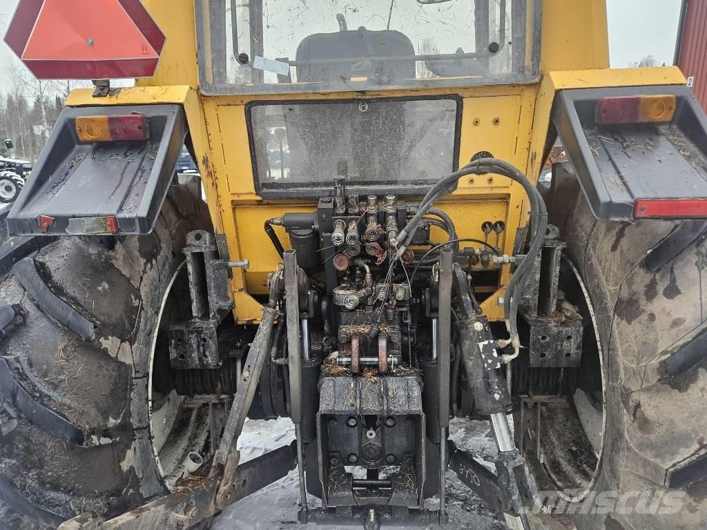 Valmet 815 Traktorok