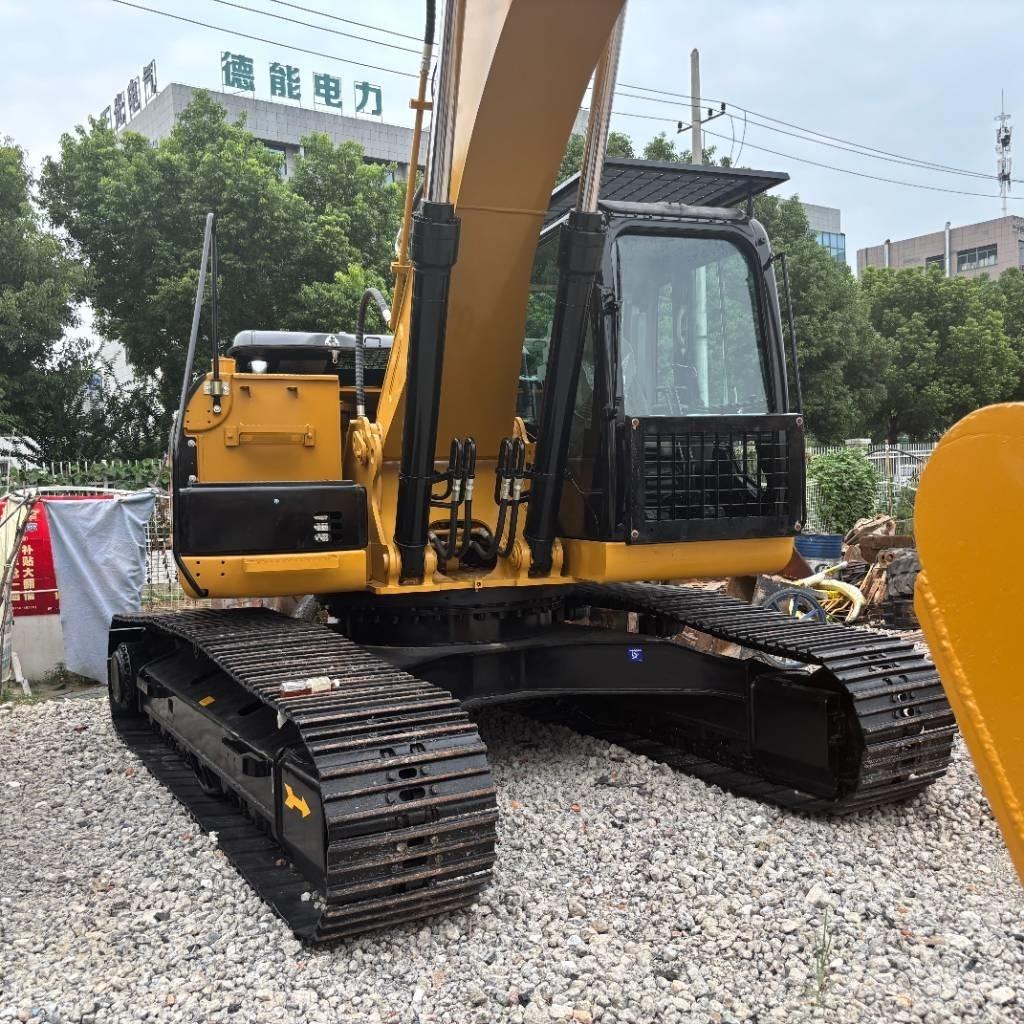 CAT 325 D Lánctalpas kotrók
