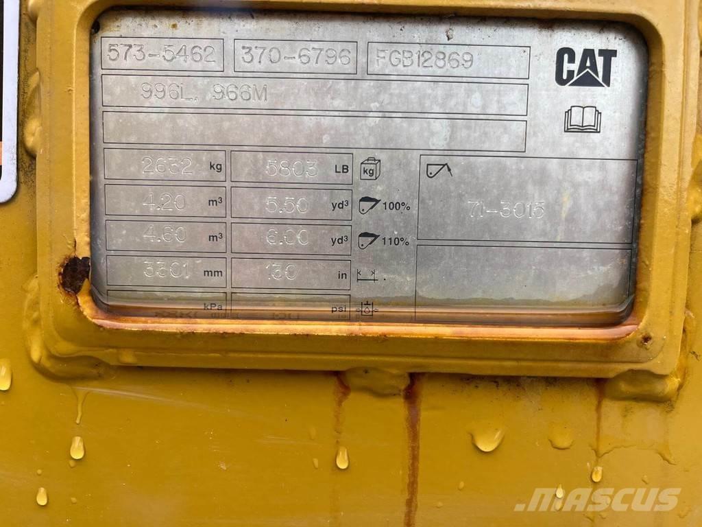 CAT 966 XE Gumikerekes homlokrakodók