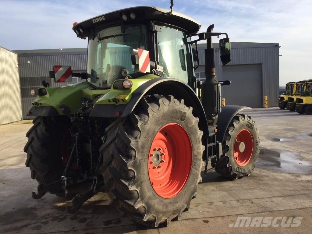 CLAAS ARION 550 Traktorok