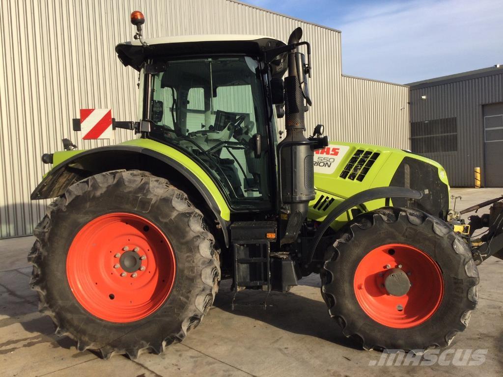 CLAAS ARION 550 Traktorok