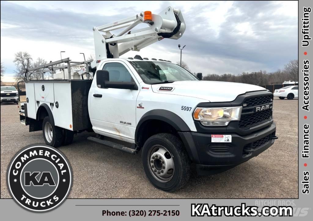 RAM 5500 TRADESMAN Teherautóra szerelt emelők és állványok