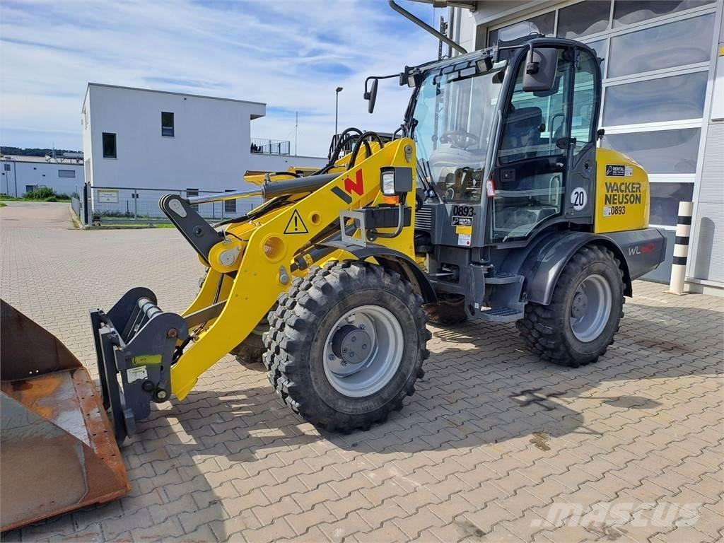 Wacker Neuson WL60 Gumikerekes homlokrakodók