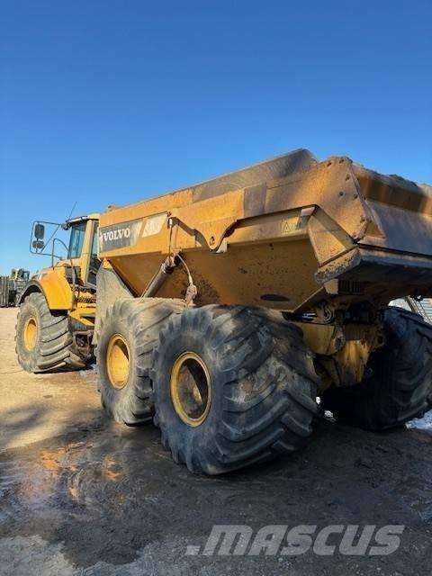 Volvo A 25 F Csuklósdömperek