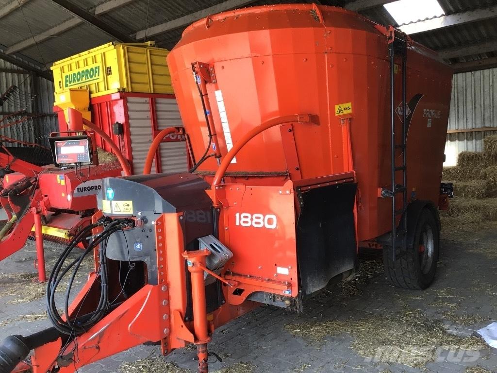 Kuhn Profile 1880 Takarmánykeverők