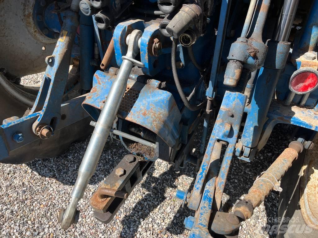Ford 8210 Force III Traktorok