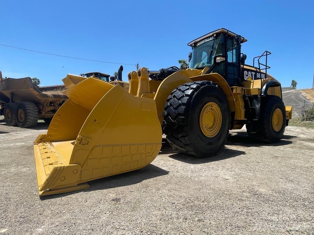 CAT 980M Gumikerekes homlokrakodók