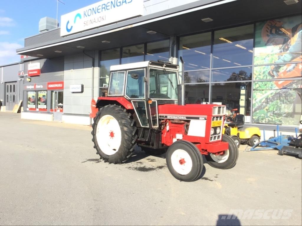 International 684 Traktorok