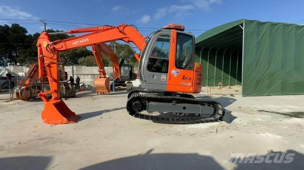 Hitachi ZX75US Mini kotrók < 7t