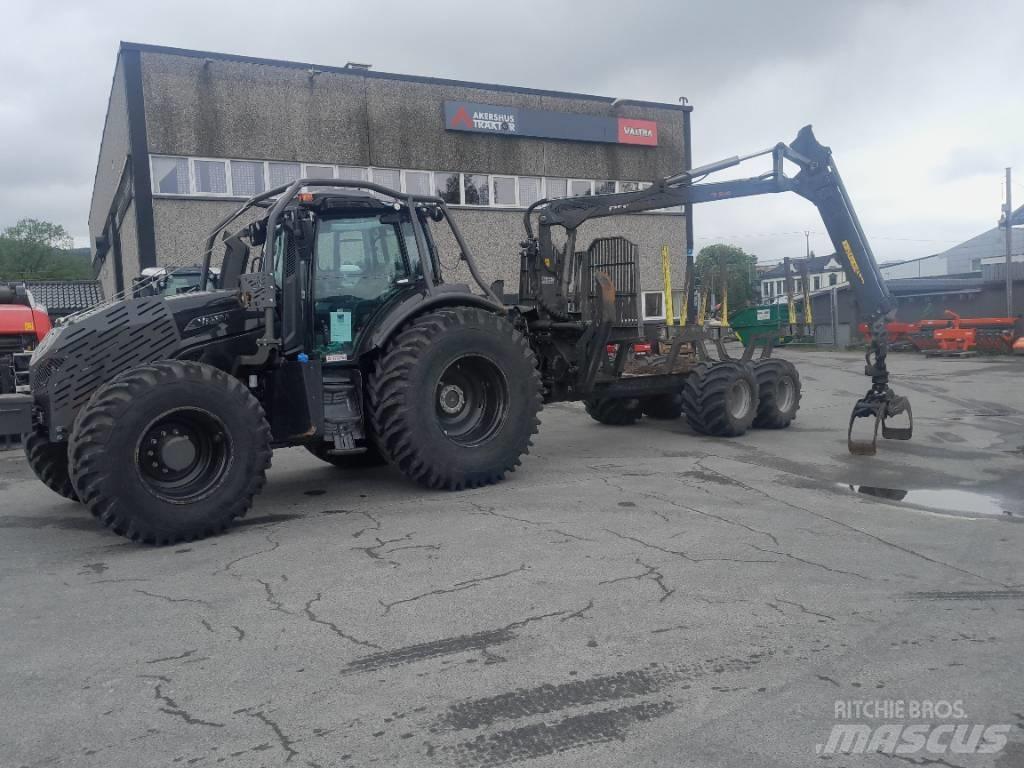 Valtra T 175 ED Erdészeti traktorok