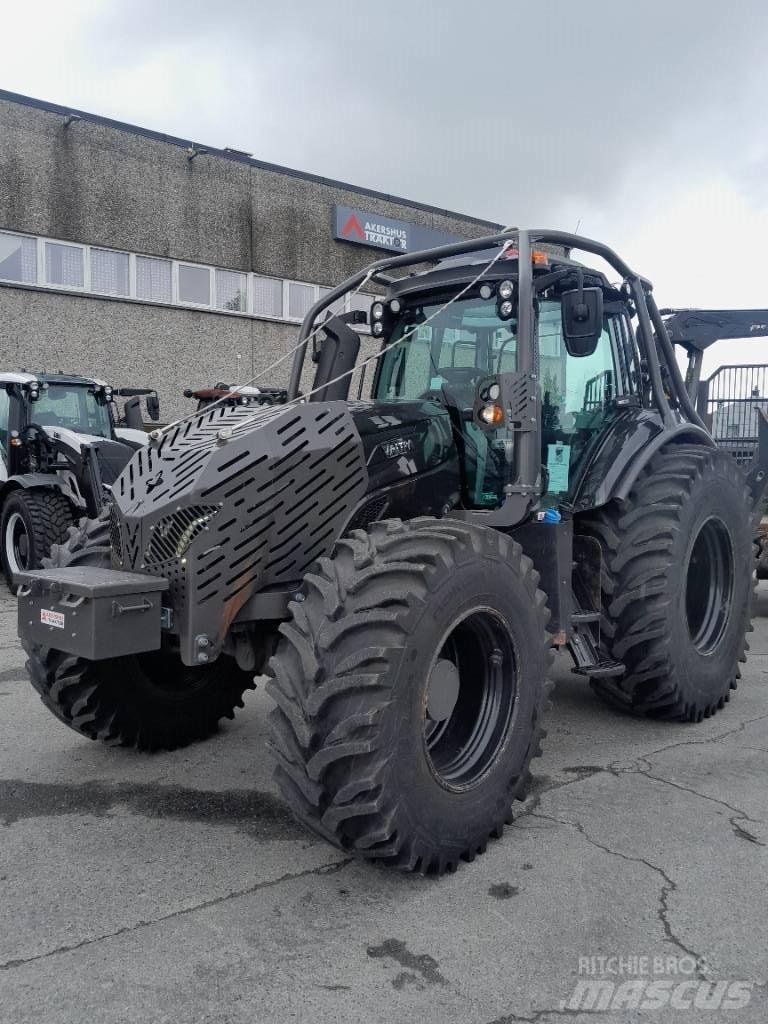Valtra T 175 ED Erdészeti traktorok