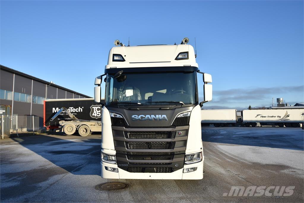 Scania R590 8X4 Fülkés alváz