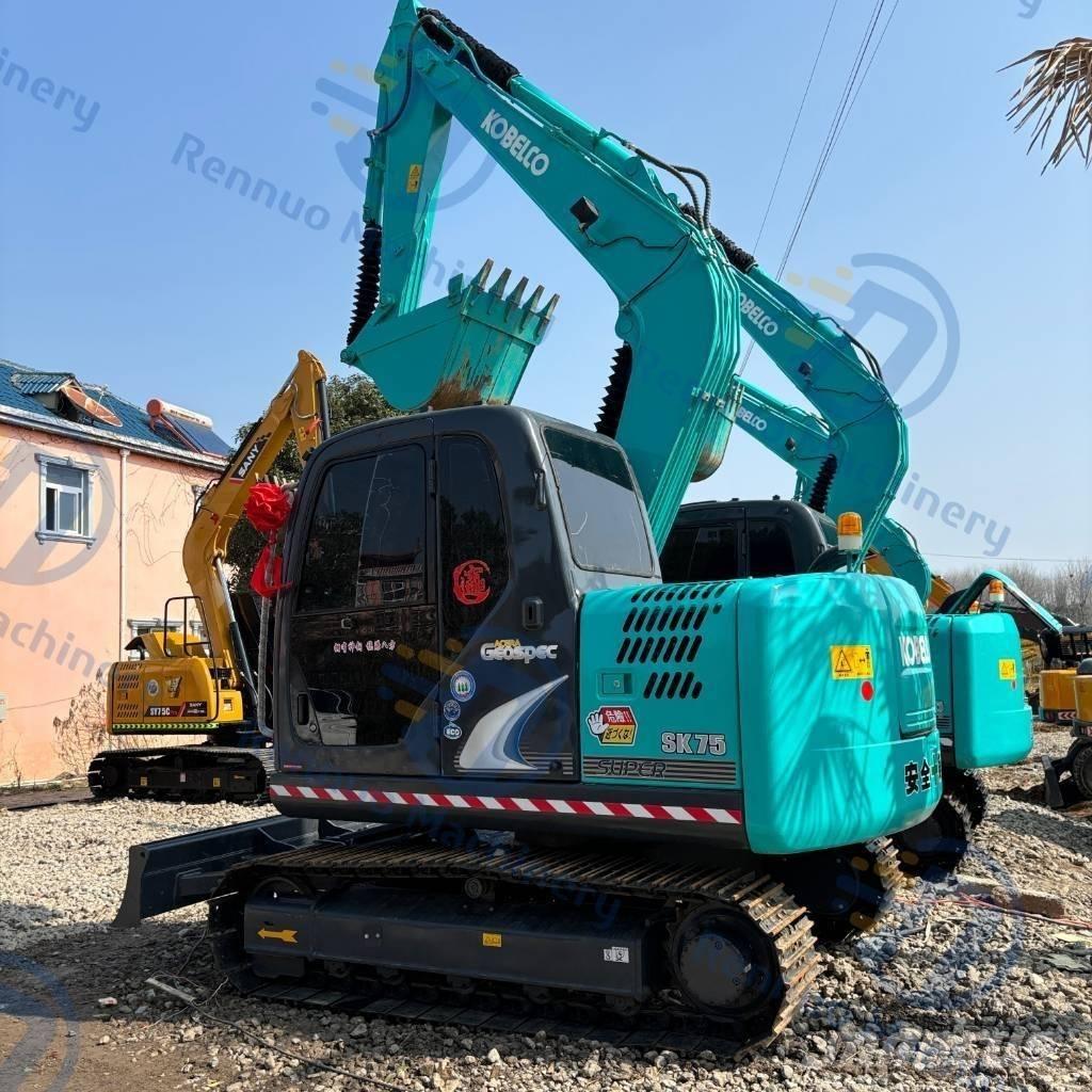 Kobelco SK75 Lánctalpas kotrók