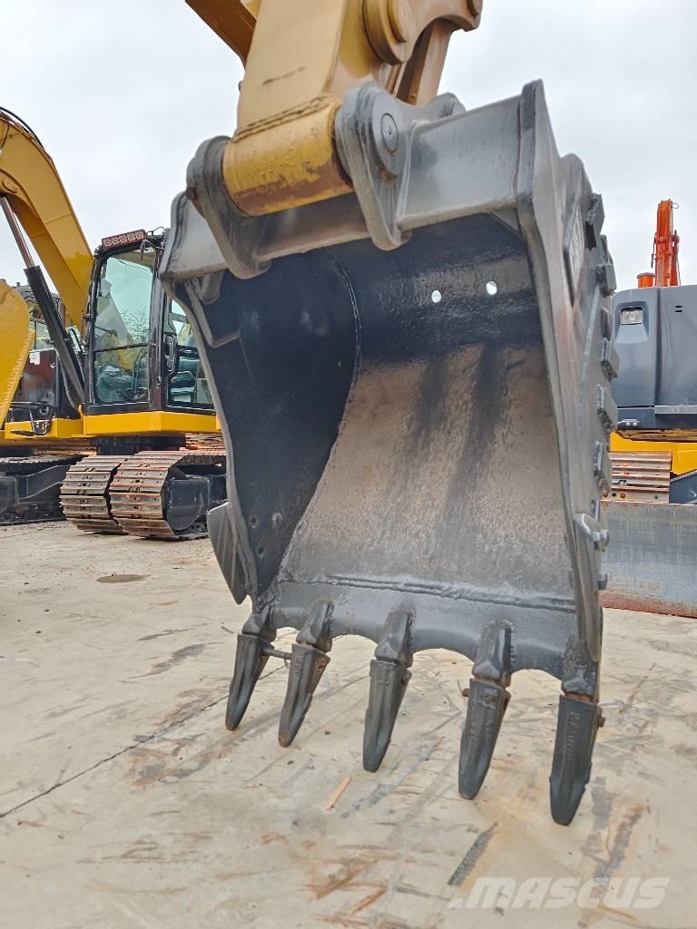 CAT 307E Mini kotrók < 7t