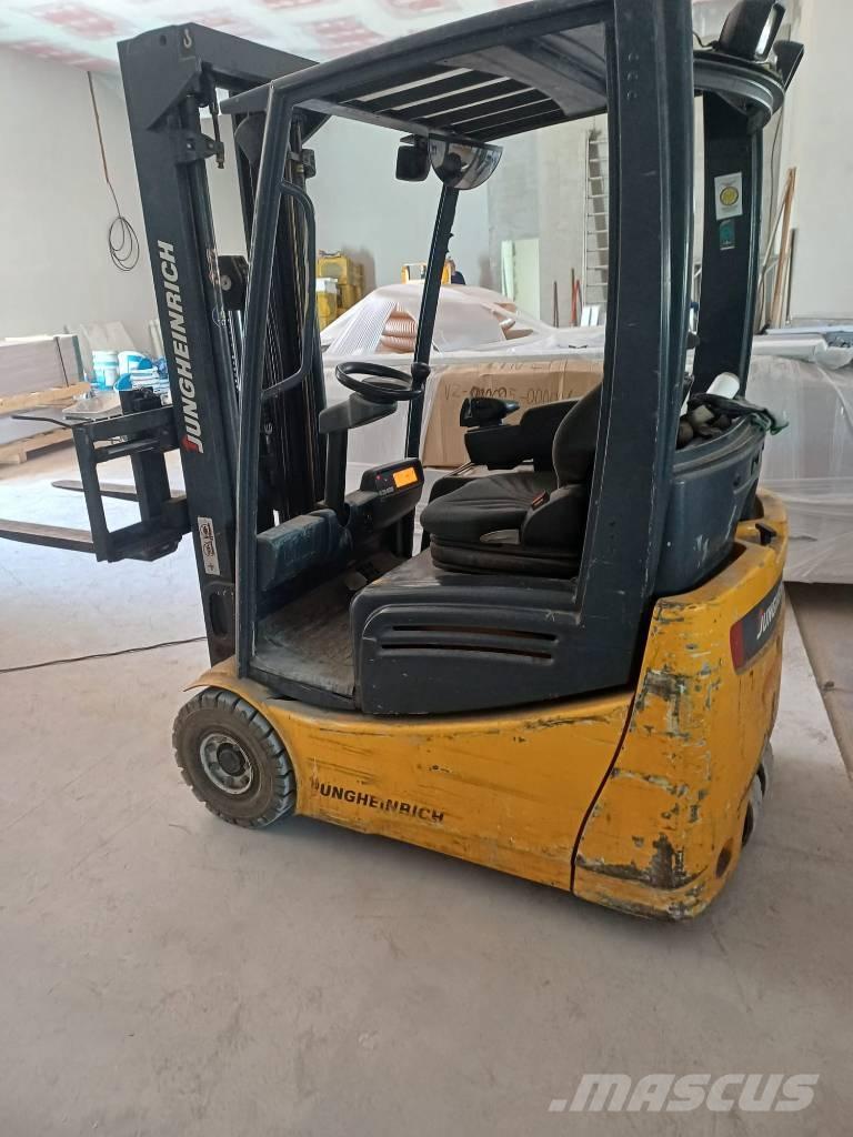 Jungheinrich EFG215 Elektromos targoncák