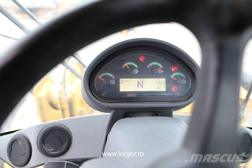 CAT 938 M Gumikerekes homlokrakodók