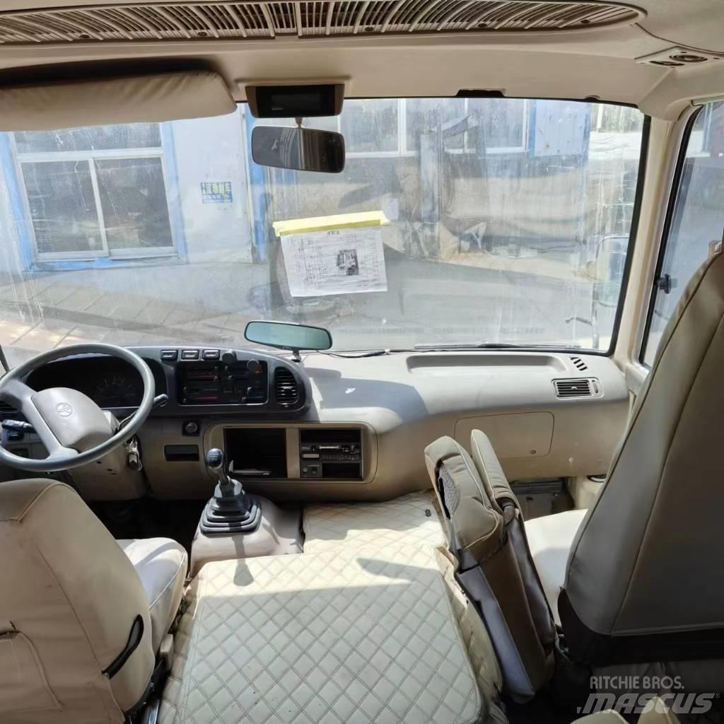 Toyota Coaster Bus Mini buszok