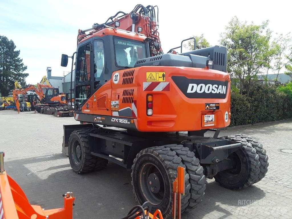 Doosan DX 165 W-5 Gumikerekes kotrók