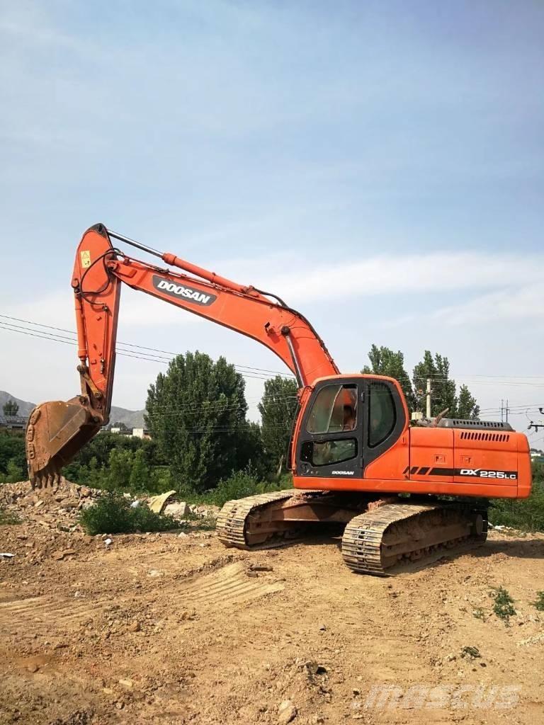 Doosan dx225 Lánctalpas kotrók