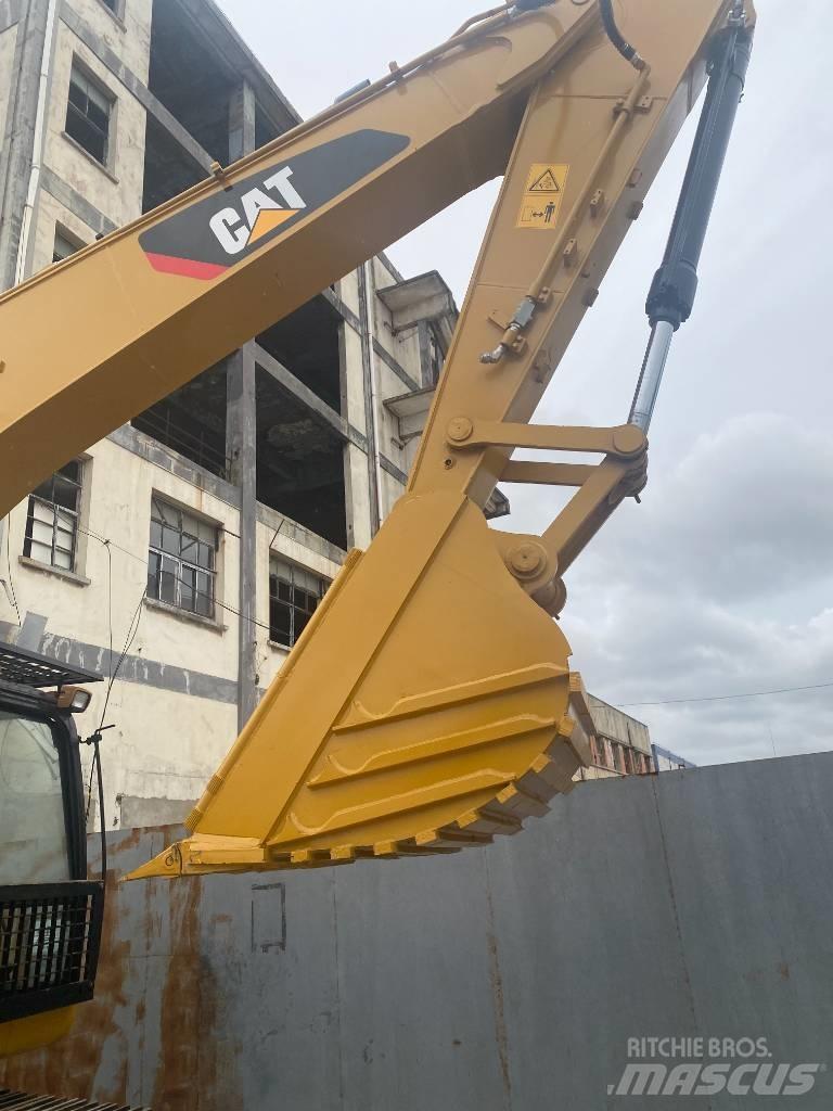 CAT 320 D Lánctalpas kotrók