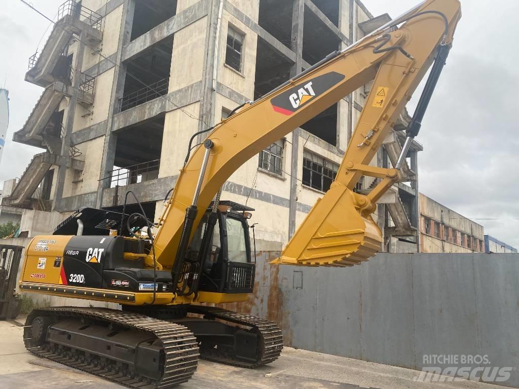 CAT 320 D Lánctalpas kotrók