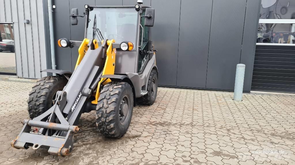 Mecalac AX 700 Gumikerekes homlokrakodók