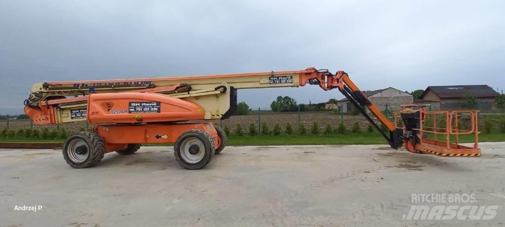 JLG 1250 AJP Karos emelők