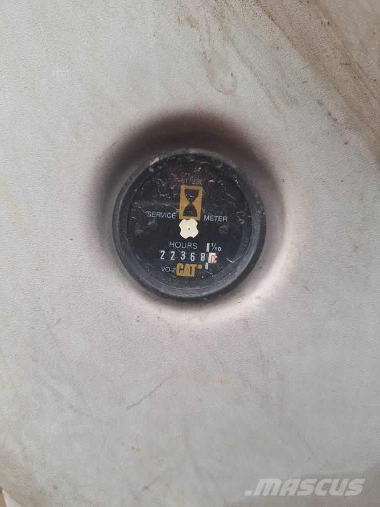 CAT 317 Lánctalpas kotrók