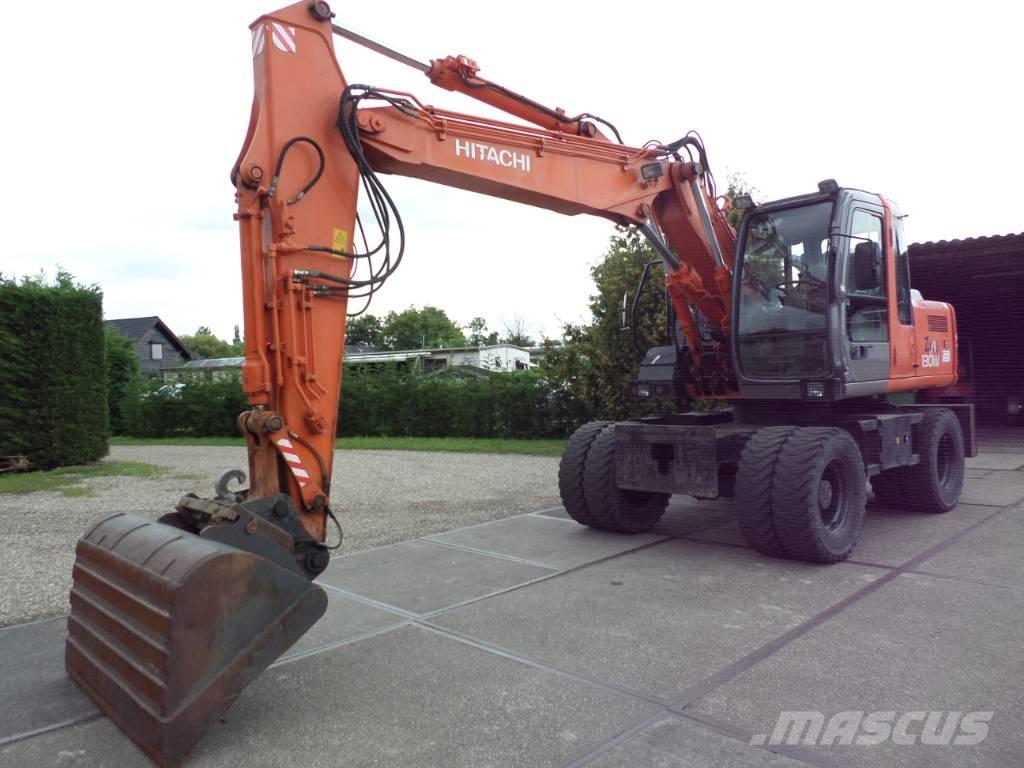 Hitachi ZX 130 W Gumikerekes kotrók