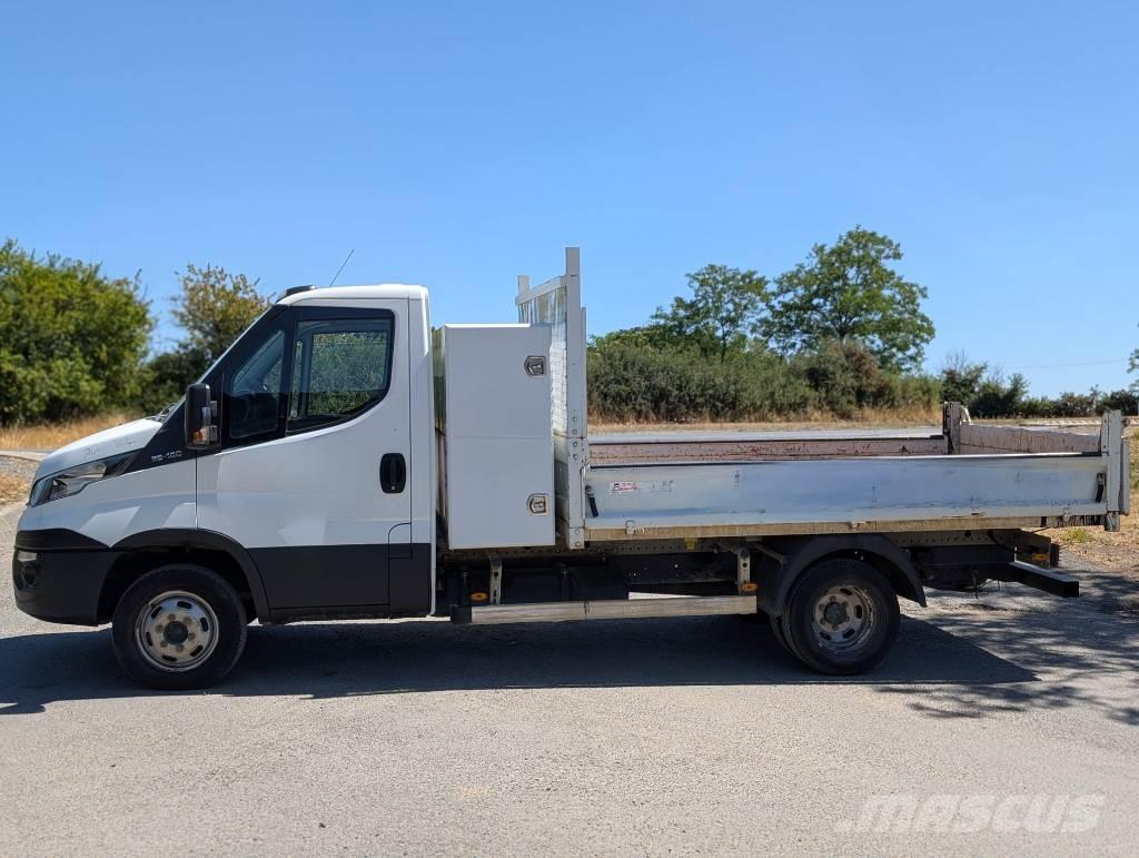 Iveco 35-12 Kis teherszállító/Platós kocsi