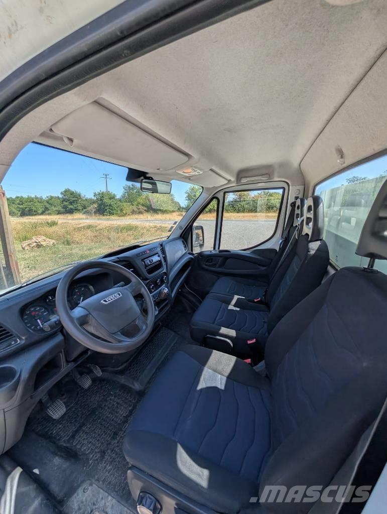 Iveco 35-12 Kis teherszállító/Platós kocsi