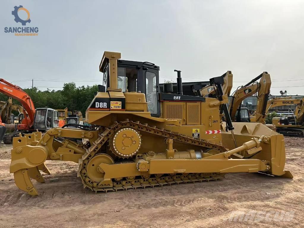 CAT D 8 R lánctalpas dózerek