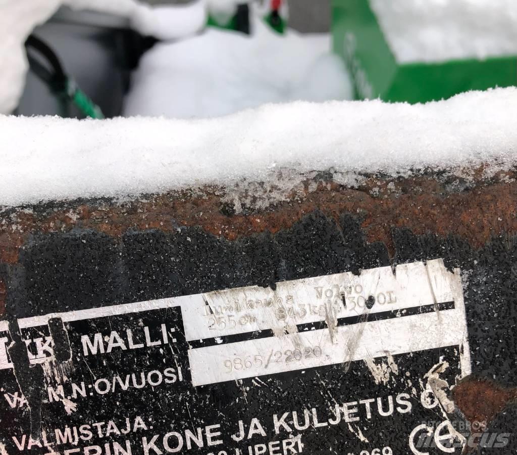  LKK Lumikauha 3000L Egyéb rakodók - kotrók és tartozékok