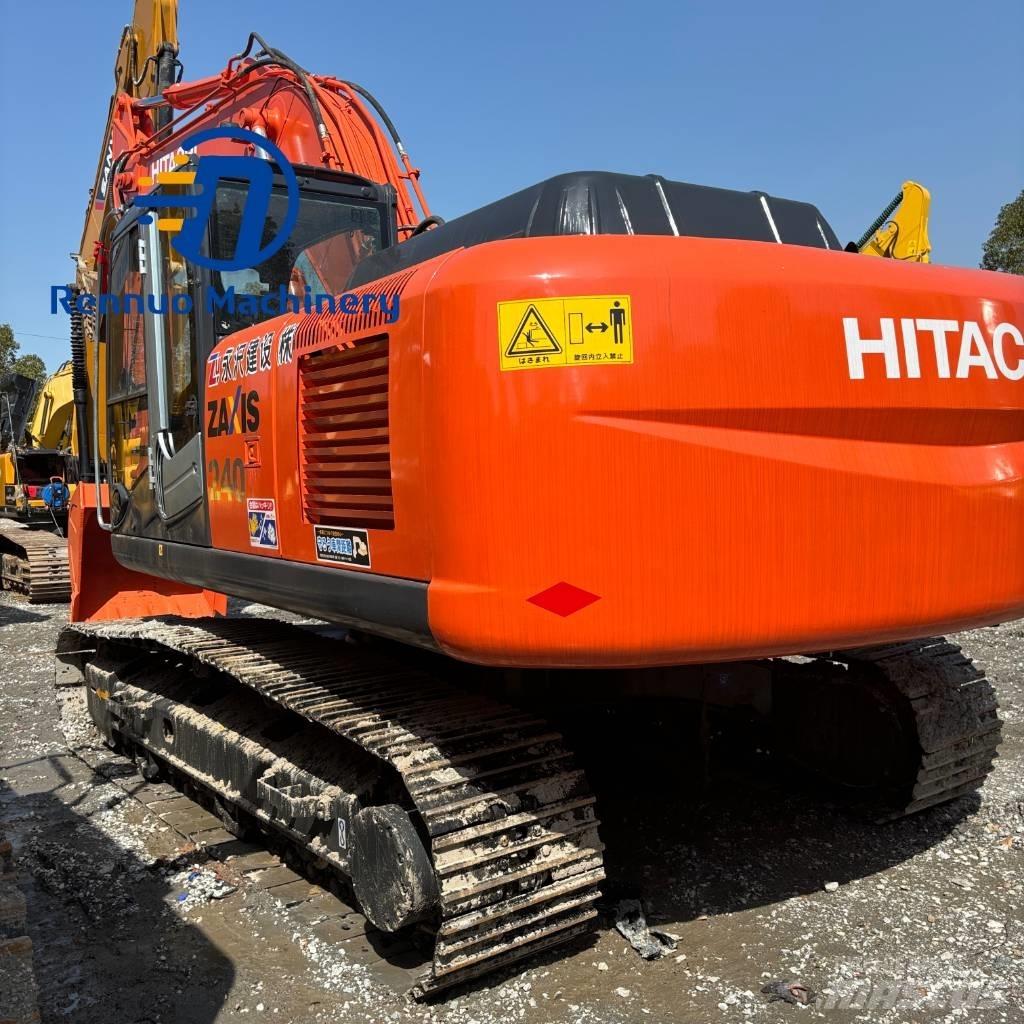 Hitachi ZX 240-3 Lánctalpas kotrók
