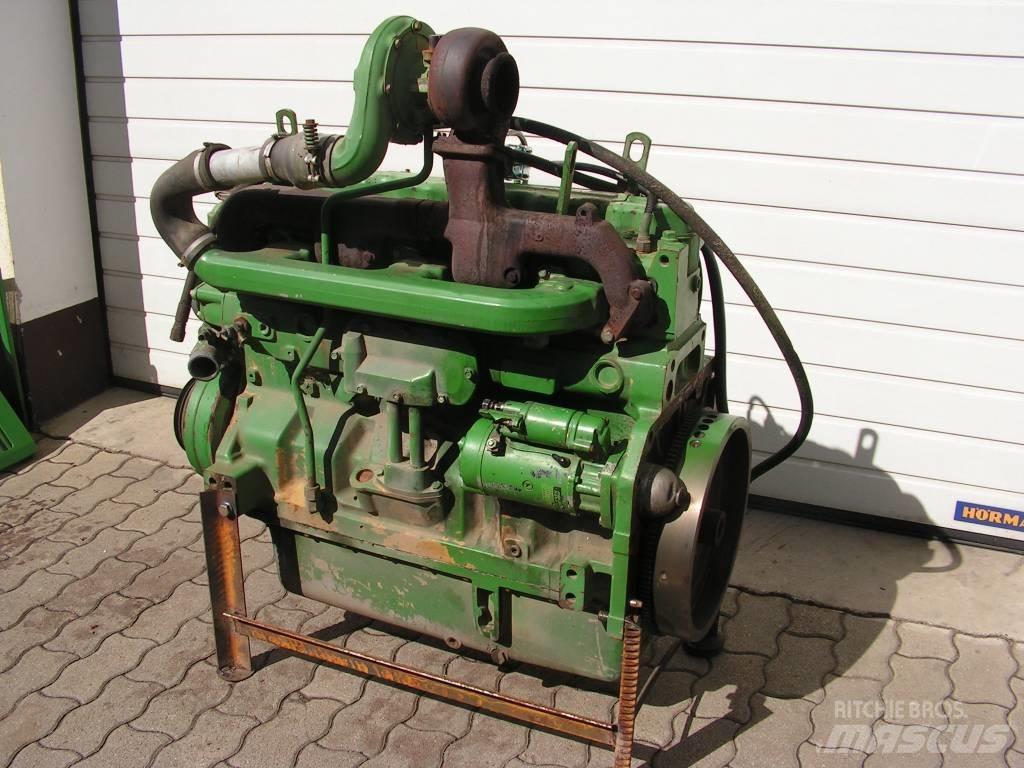 John Deere 2264 Motorok