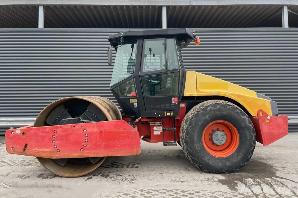 Dynapac CA302D Egydobos hengerek
