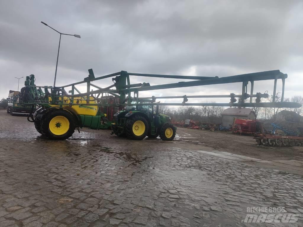 John Deere R740i Vontatott trágyaszórók