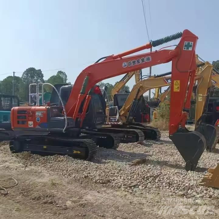 Hitachi ZX 120 Lánctalpas kotrók