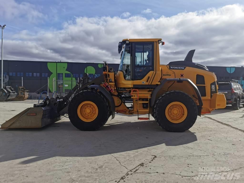Volvo L60H2 Gumikerekes homlokrakodók