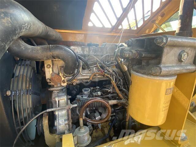 CAT 307C Lánctalpas kotrók