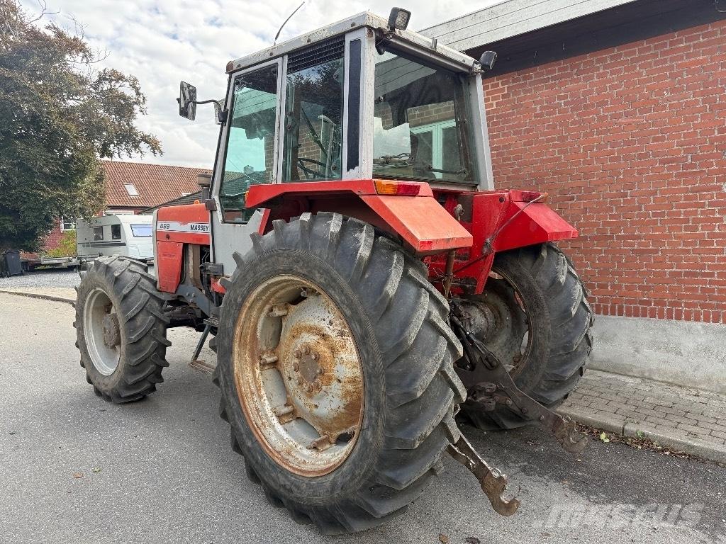 Massey Ferguson 699 Traktorok