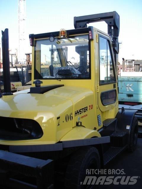 Hyster H 7.0 FT Kikötői anyagmozgató gépek